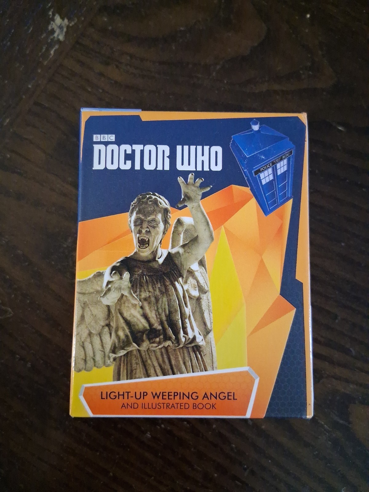 RP Minis Ser.: Doctor Who: Light-Up Weeping Angel and Illustrated Book by…