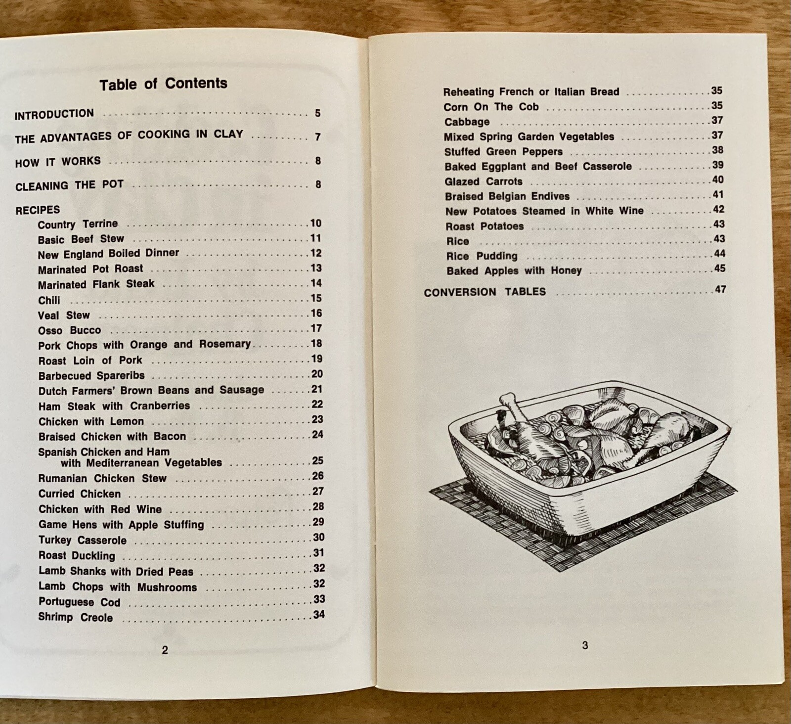 VTG 1974 Softcover Cookbook, COOKING IN CLAY, Arena Chalmers, Potpourri Press