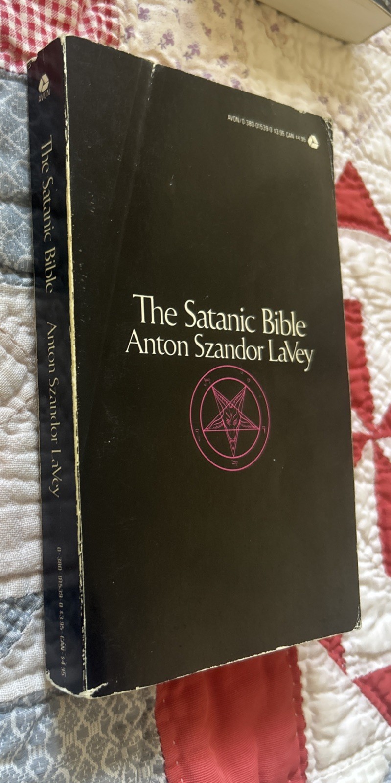 THE SATANIC BIBLE AVON 1969 PAPERBACK BOOK CANADA PRINT ANTON SZANDOR LAVEY