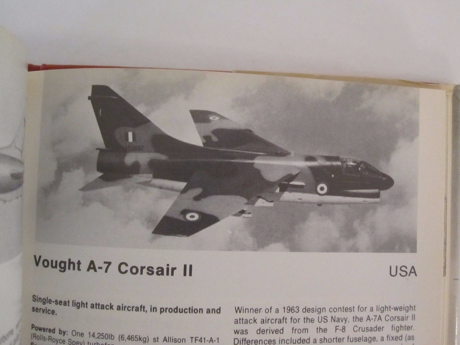 Military Aircraft of the World – 223 pages, BW Photos