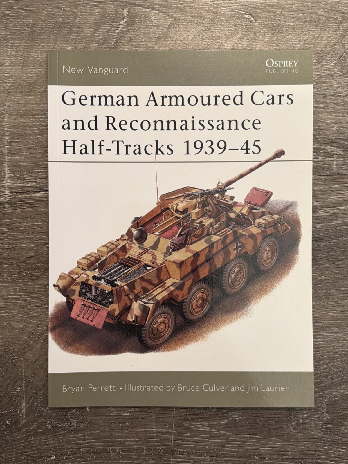 New Vanguard Osprey Lot IS-2 Heavy Tank, Armoured Cars, Panzerkampfwagen IV WWII