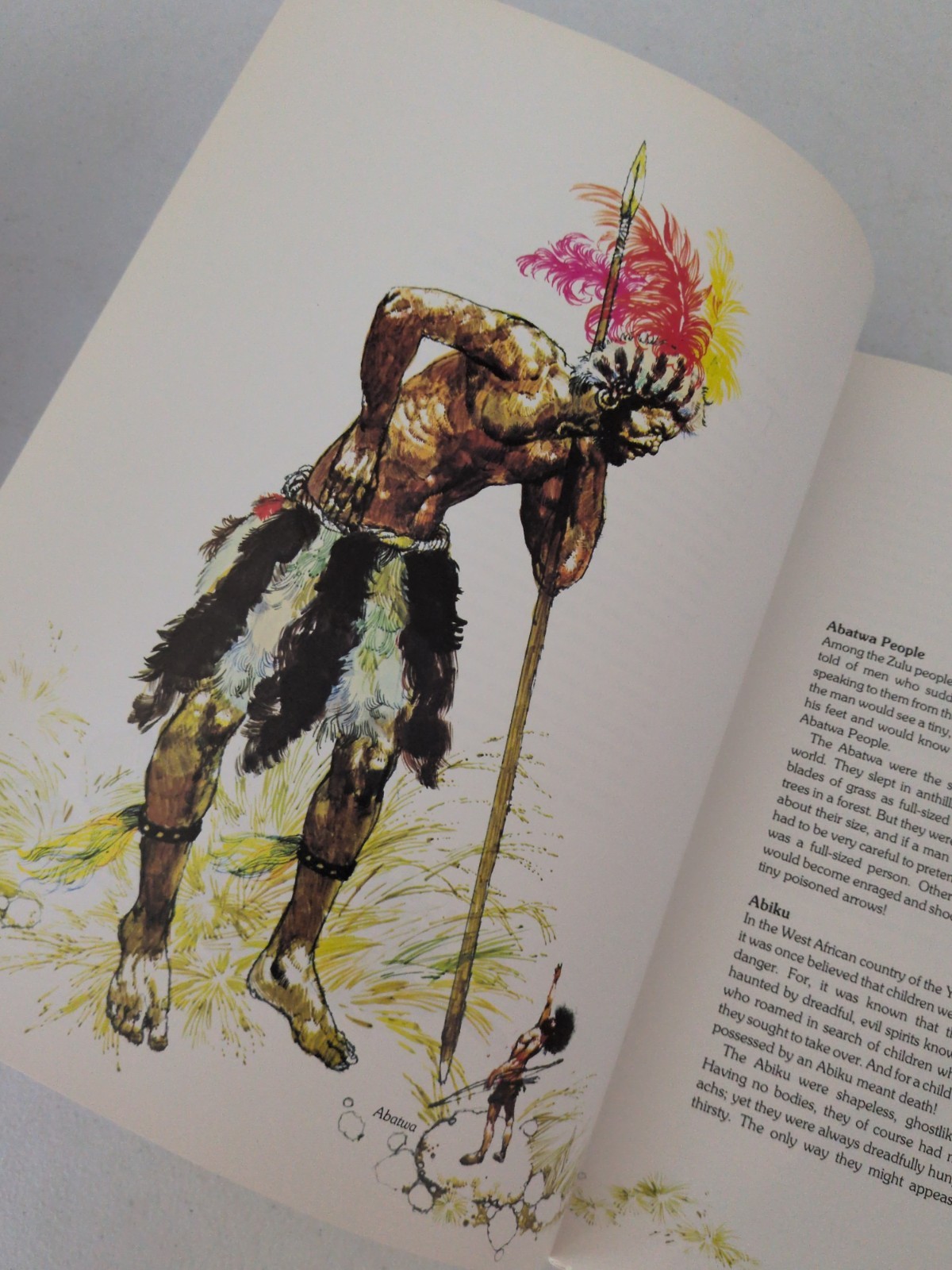 Encyclopedia of Legendary Creatures by Tom McGowen Illus. Victor G. Ambrus. Lib