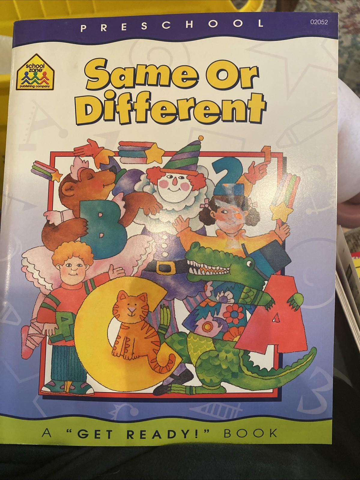 Same Or Different: Barbara Gregorich (1996, School Zone Publishing) Home School