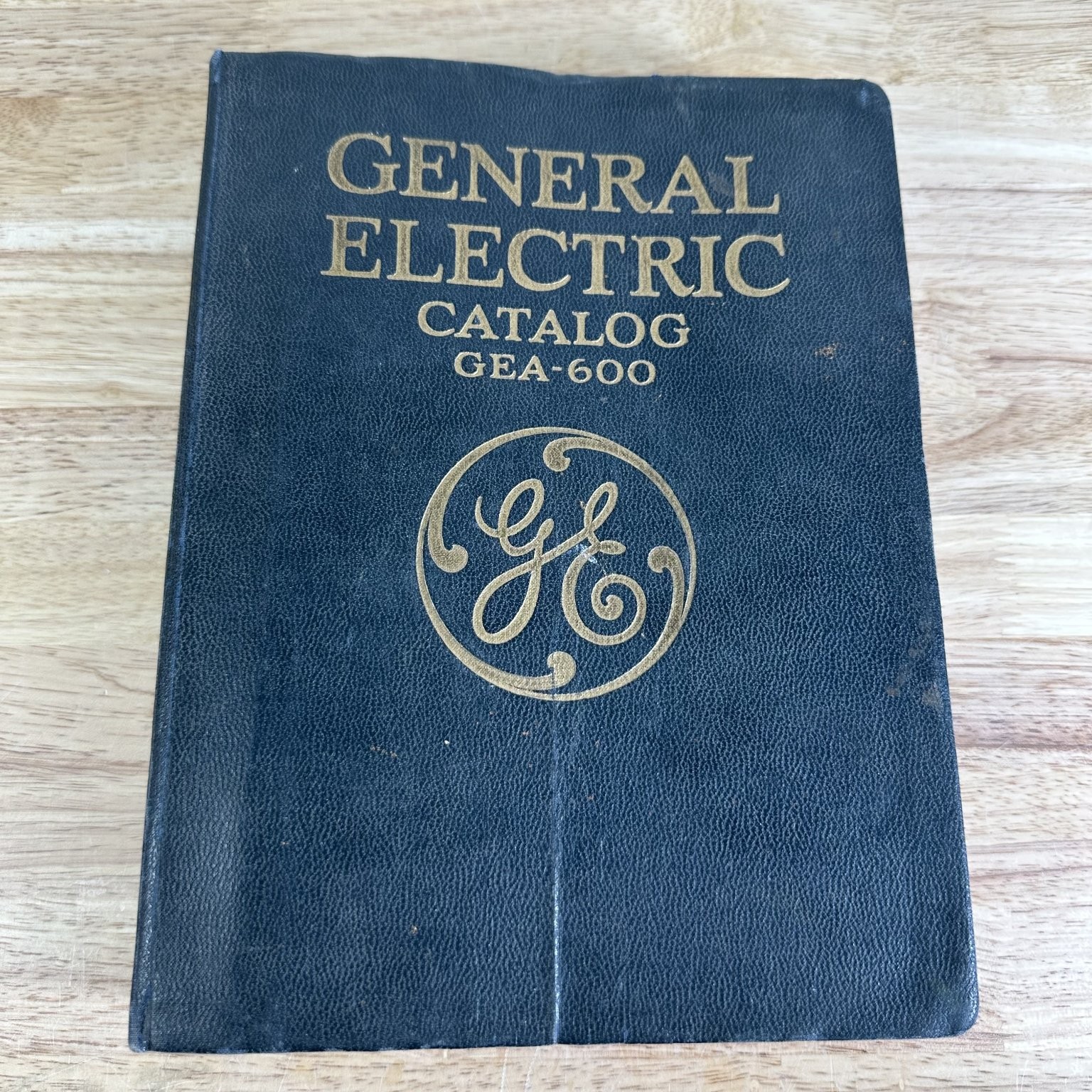 General Electric Catalog GEA-600 1928 Vintage Industrial Illustrated GE