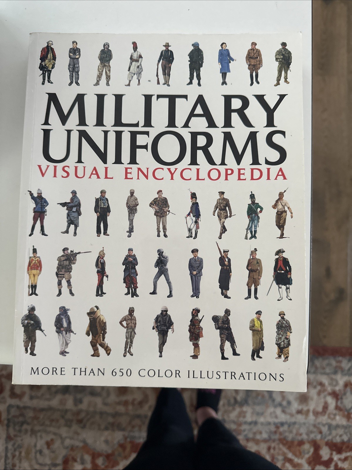 Military Uniforms Visual Encyclopedia by Chris McNab (2011, Trade Paperback)