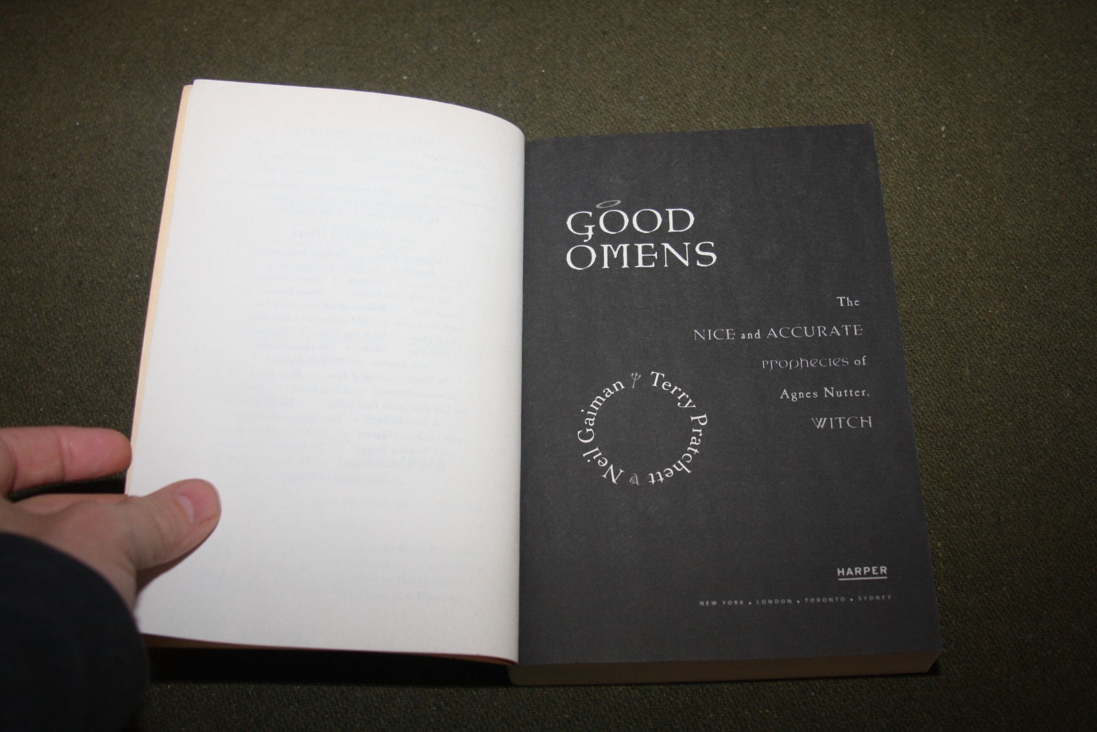 Good Omens by Neil Gaiman & Terry Pratchett 2007 TPB 10th Printing