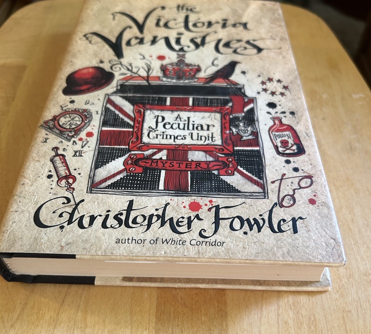 The Victoria Vanishes by Christopher Fowler: Crime and Mystery