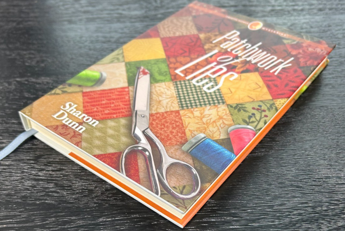 Patchwork of Lies by Sharon Dunn Annie’s Creative Woman Mysteries