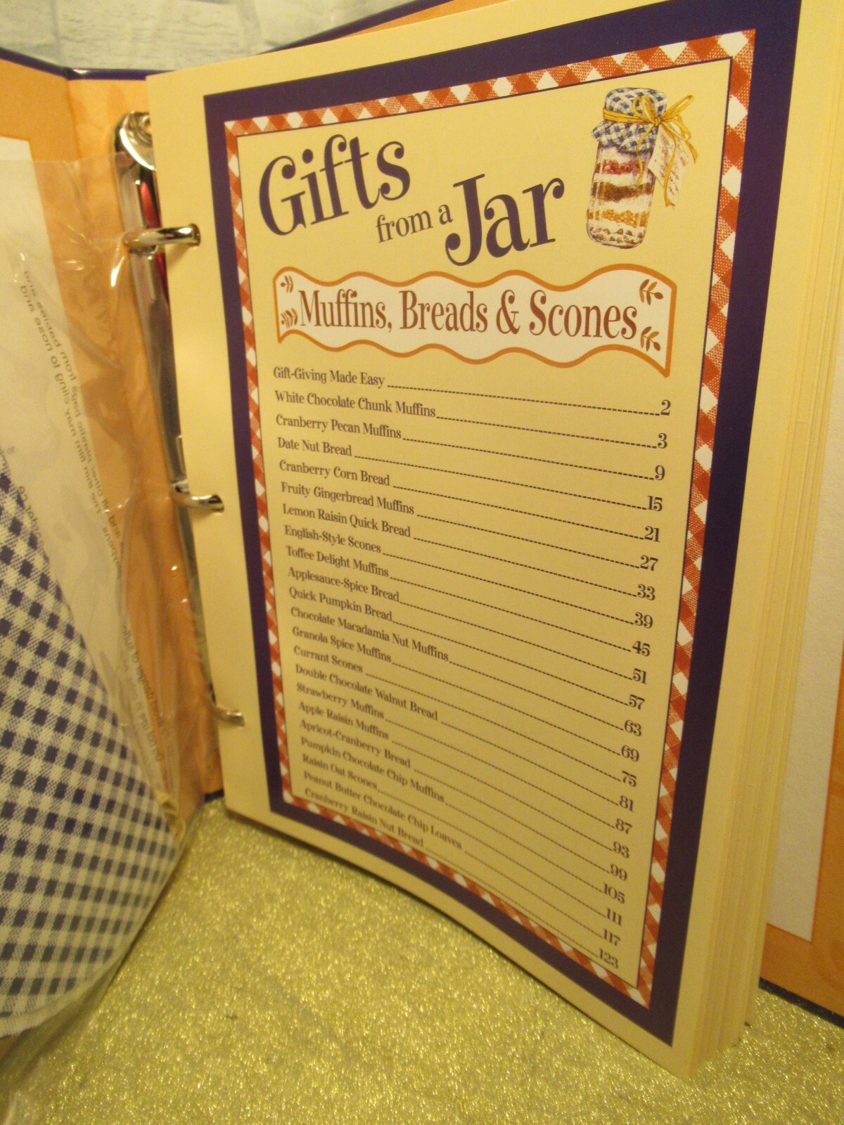 Gifts from a Jar / Muffins, Breads and Scones / 2005, Hardcover /