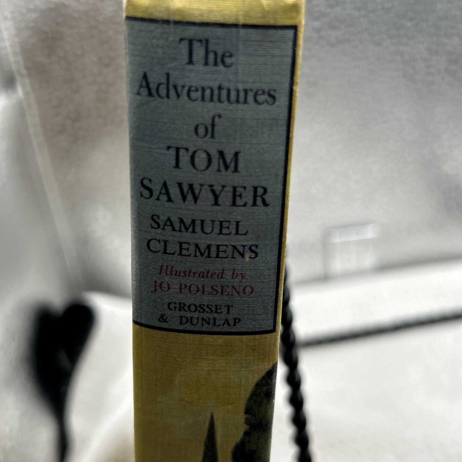 VINTAGE 1963 Hard Cover Book “ADVENTURES OF TOM SAWYER” Clemens Twain Illust.