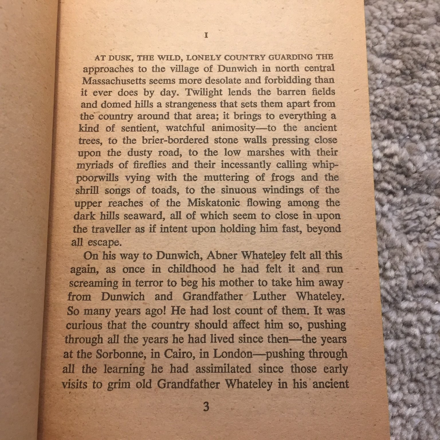 The Shuttered Room H.P. Lovecraft 1971 Weird Fiction Cosmic Horror Beagle Books