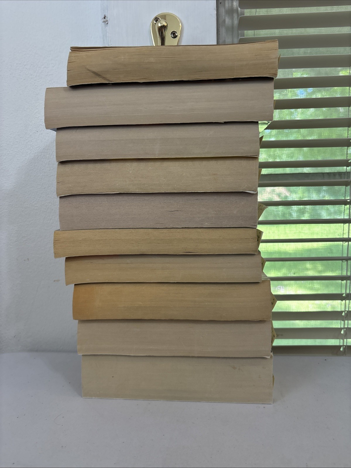 Lot of 10 – Mystery and Thrillers – Mixed Authors – FREE SHIPPING