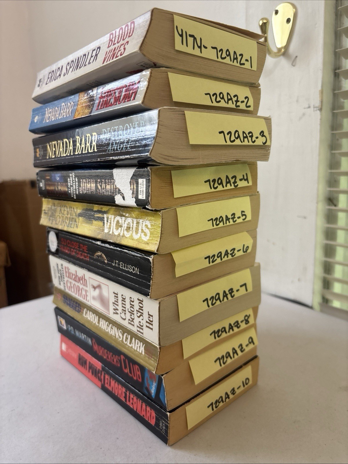 Lot of 10 – Mystery and Thrillers – Mixed Authors – FREE SHIPPING