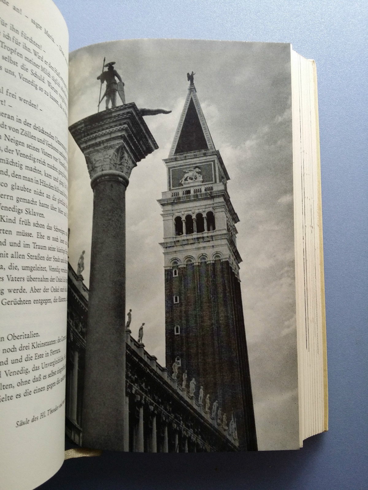 Queen of the Seas Novel of a City Marianne Langewiesch 1953 274 Pages
