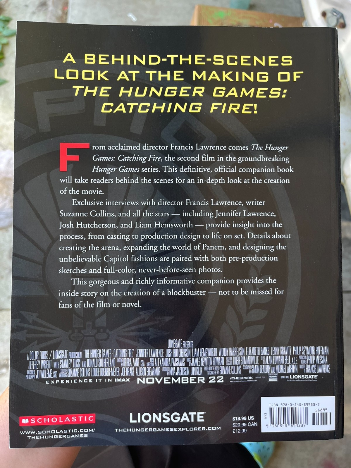 The Hunger Games: Catching Fire Official Illustrated Movie Companion Brand New
