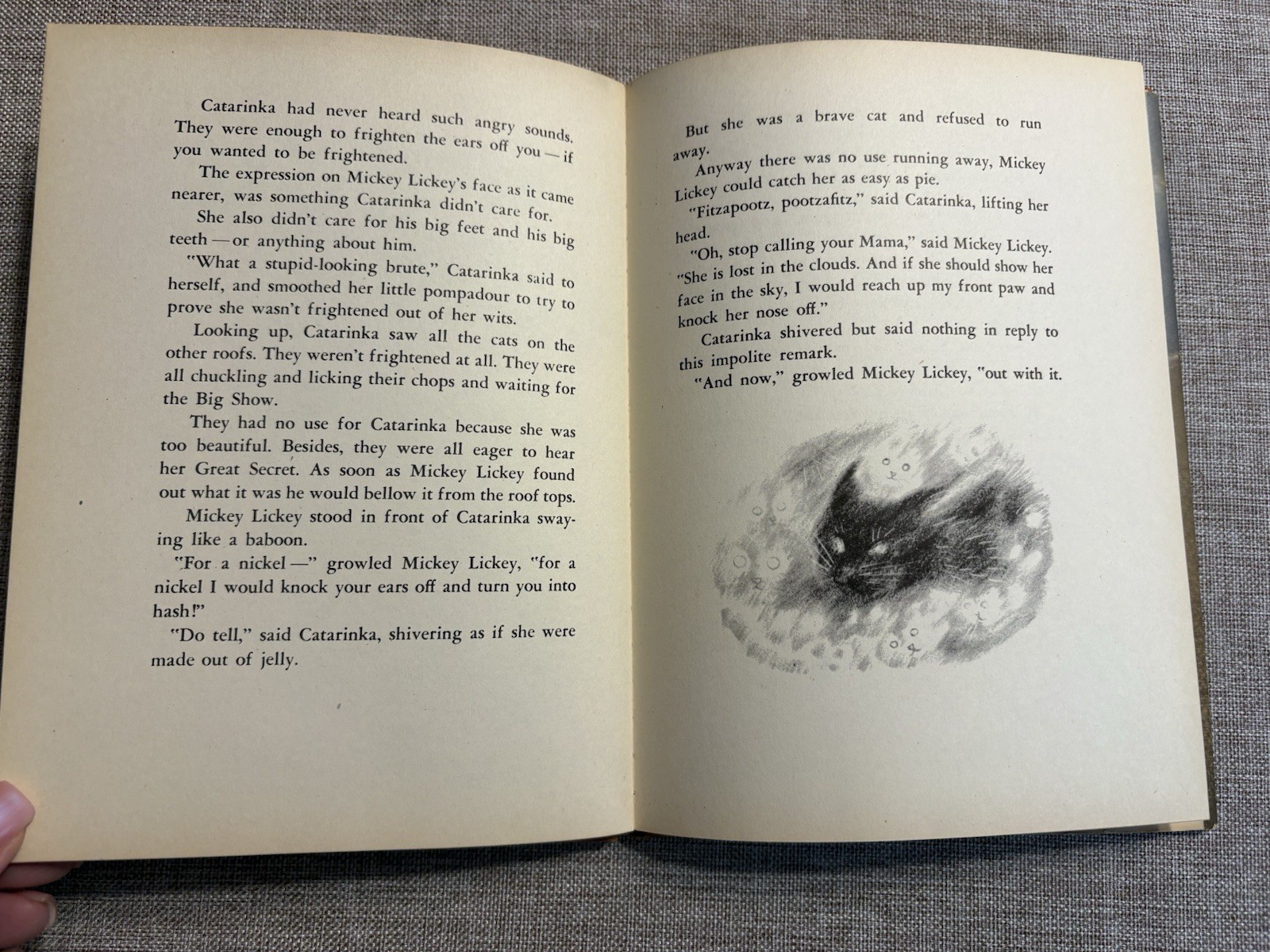 The Cat That Jumped Out of the Story Ben Hecht 1947 HC/DJ Children Book 1st Ed.