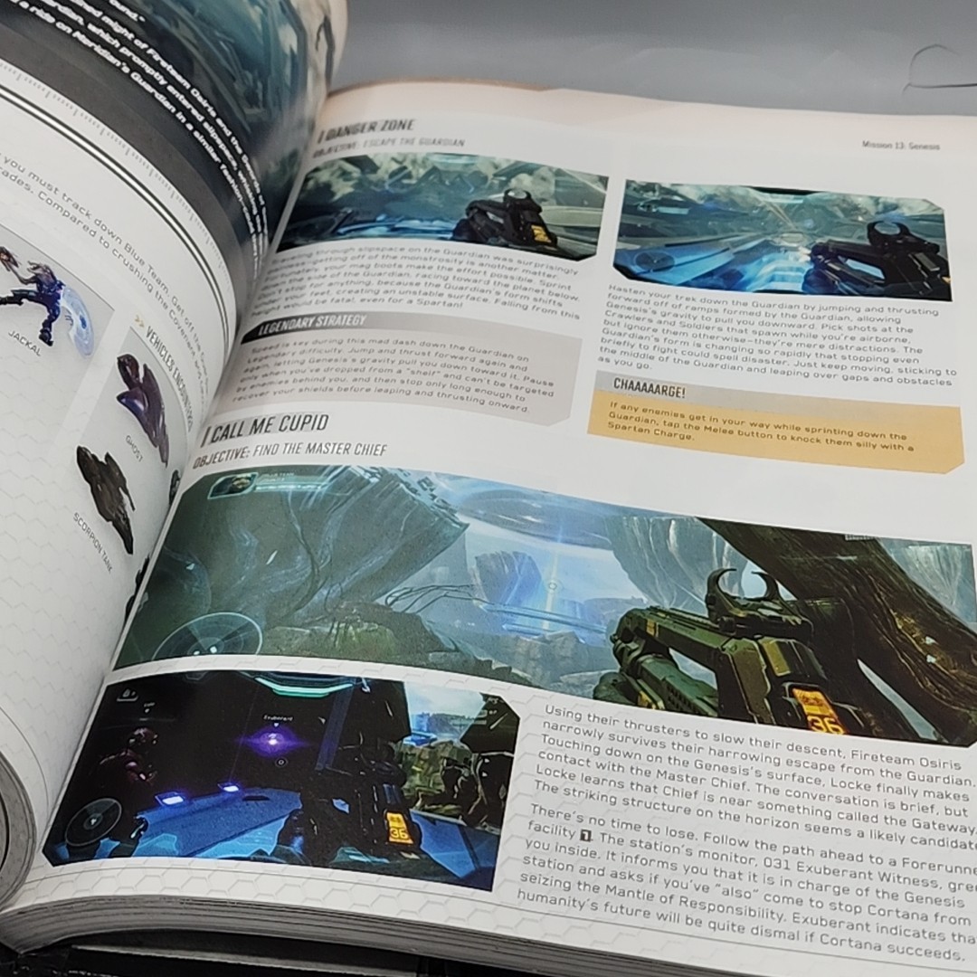 Halo 5 Guardians Collectors Edition Hardcover Strategy Guide Video Game Book