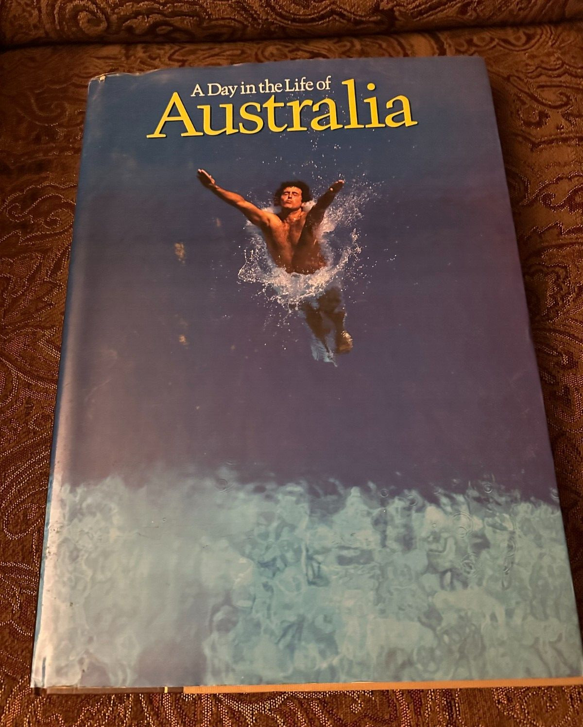 A DAY IN THE LIFE OF AUSTRALIA By Rick Smolan Andy Park Hardcover FREE SHIPPING