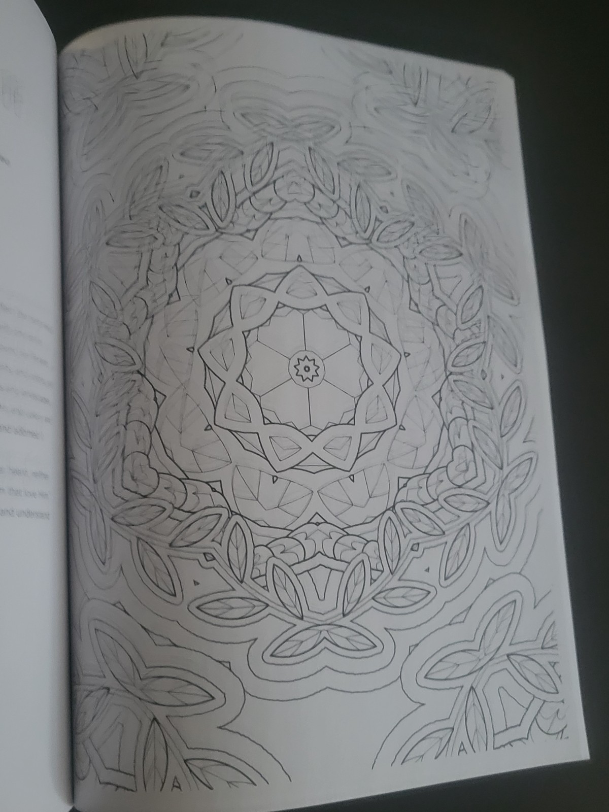 Special Edition Mindful Coloring – Everyday Faith-55 Devotions, Verses & Prayers