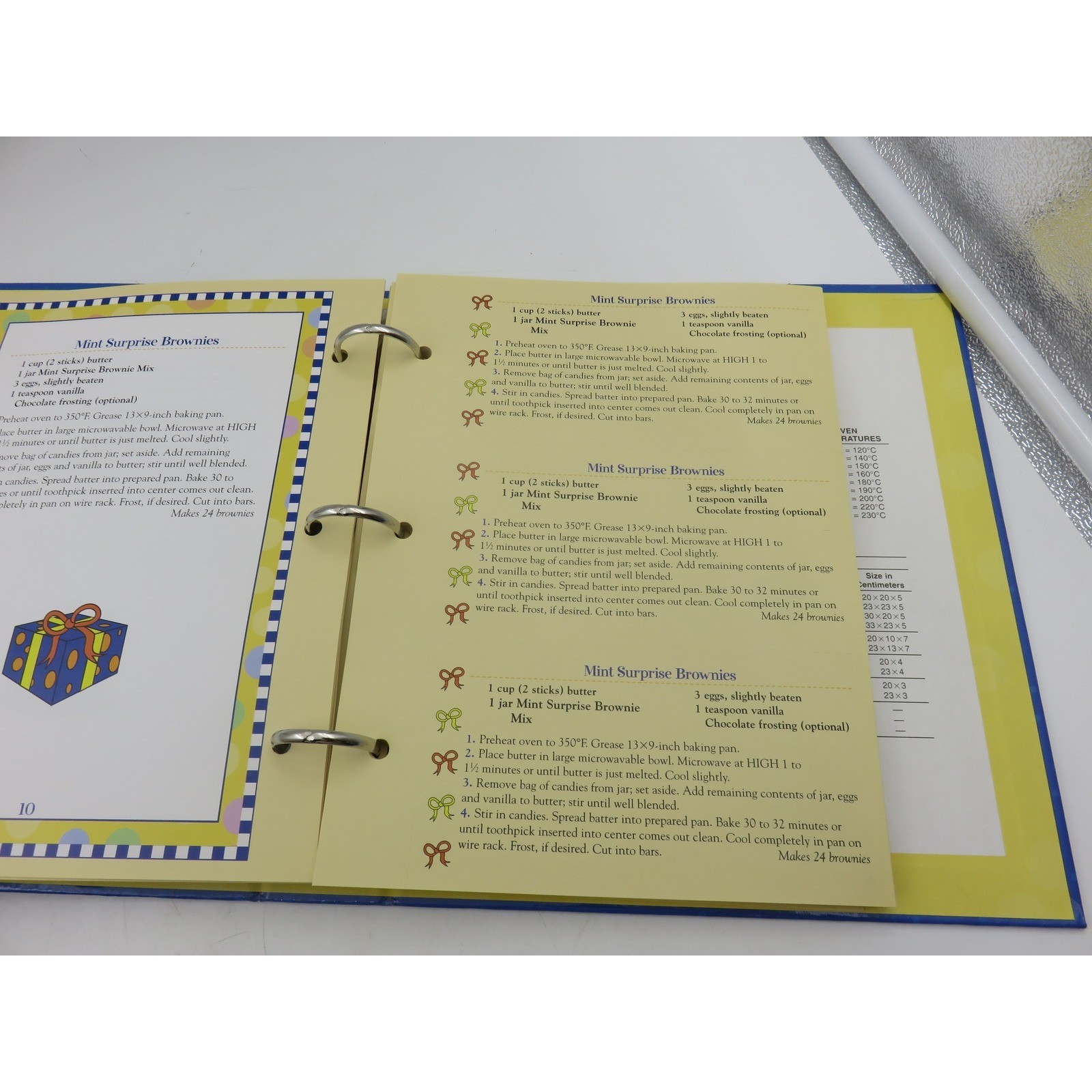 Gifts from a Jar Kids’ Treats Cookies & Snacks Cookbook 2004 ISBN 1412706416