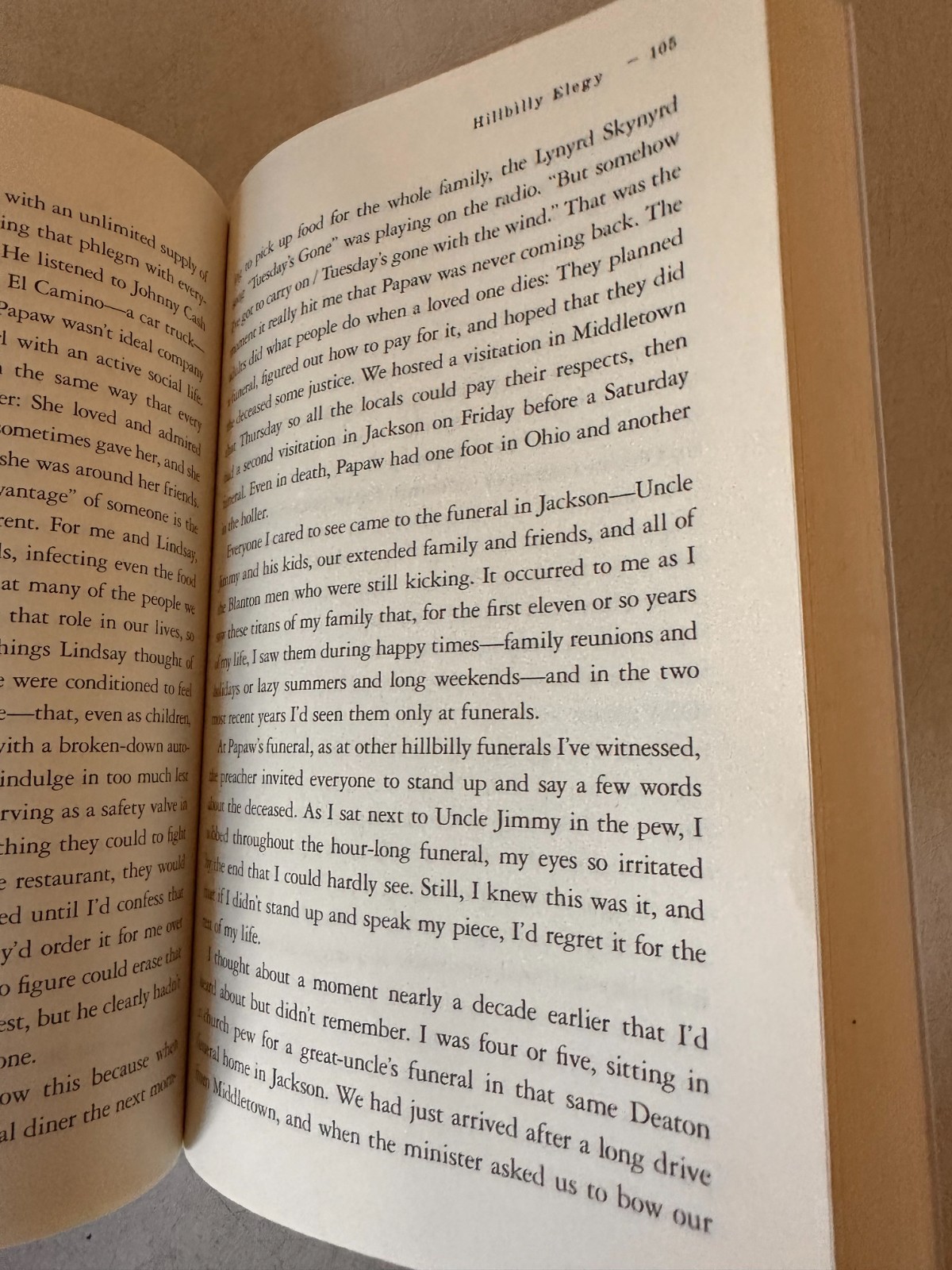 Hillbilly Elegy : A Memoir of a Family and Culture in Crisis by J. D. Vance