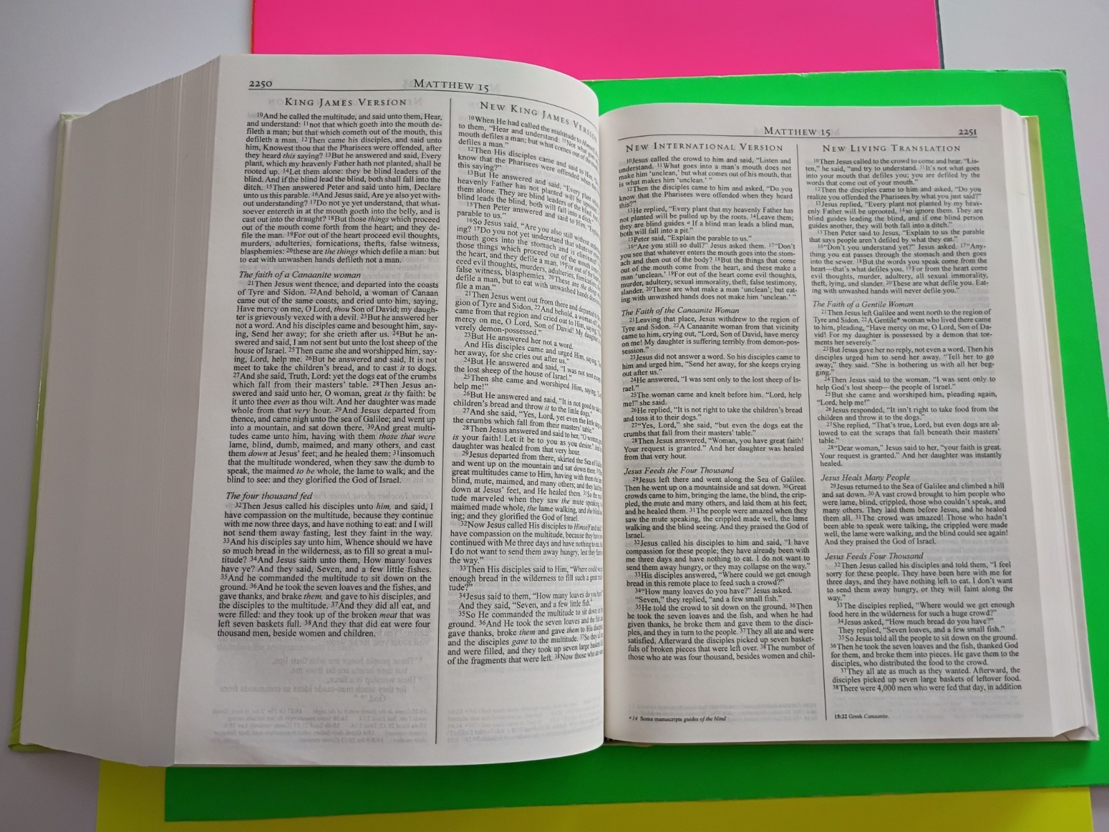 Hendrickson Parallel Bible-PR-KJV/NKJV/NIV/NLT by Hendrickson Publishers…