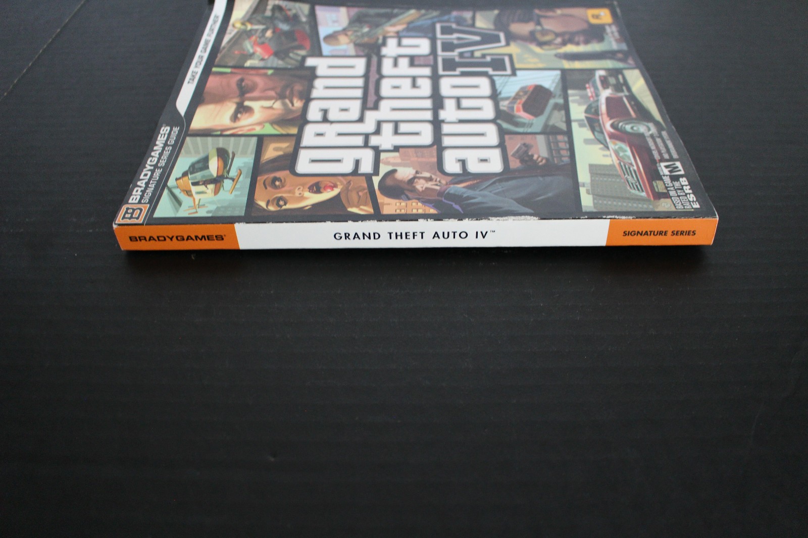 Bradygames Grand Theft Auto IV GTA4 Signature Series Strategy Guide/ W Map Nice!