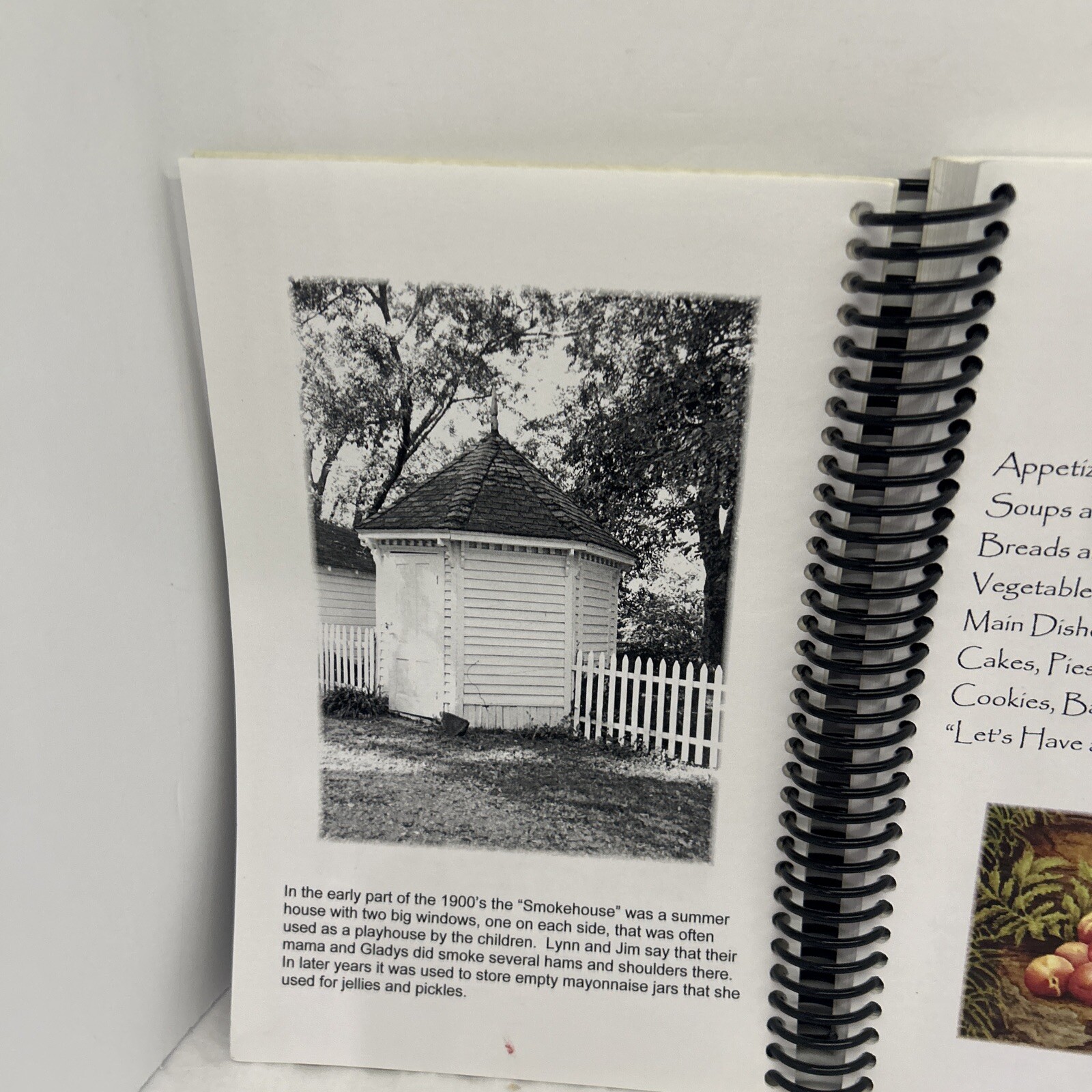 Miss Mary& Friends Cookbook: A Collection Of Southern And A Few Yankee Recipes