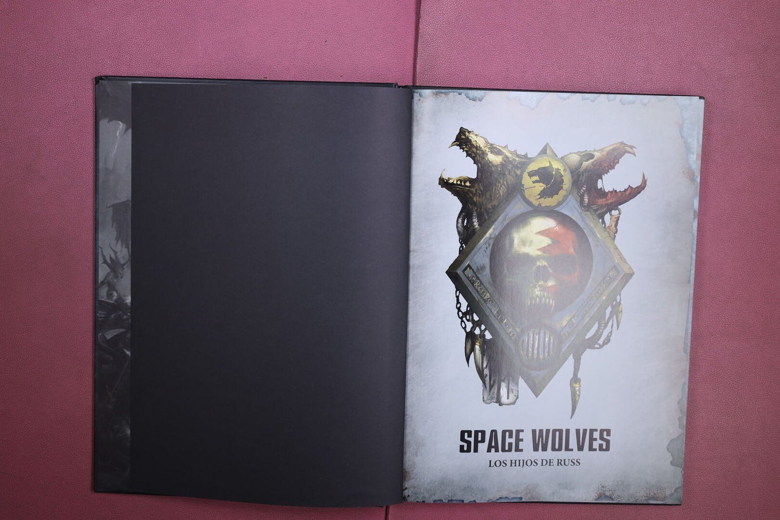 422155 CODEX ADEPTUS ASTARTES SPACE WOLVES Games Workshop HC