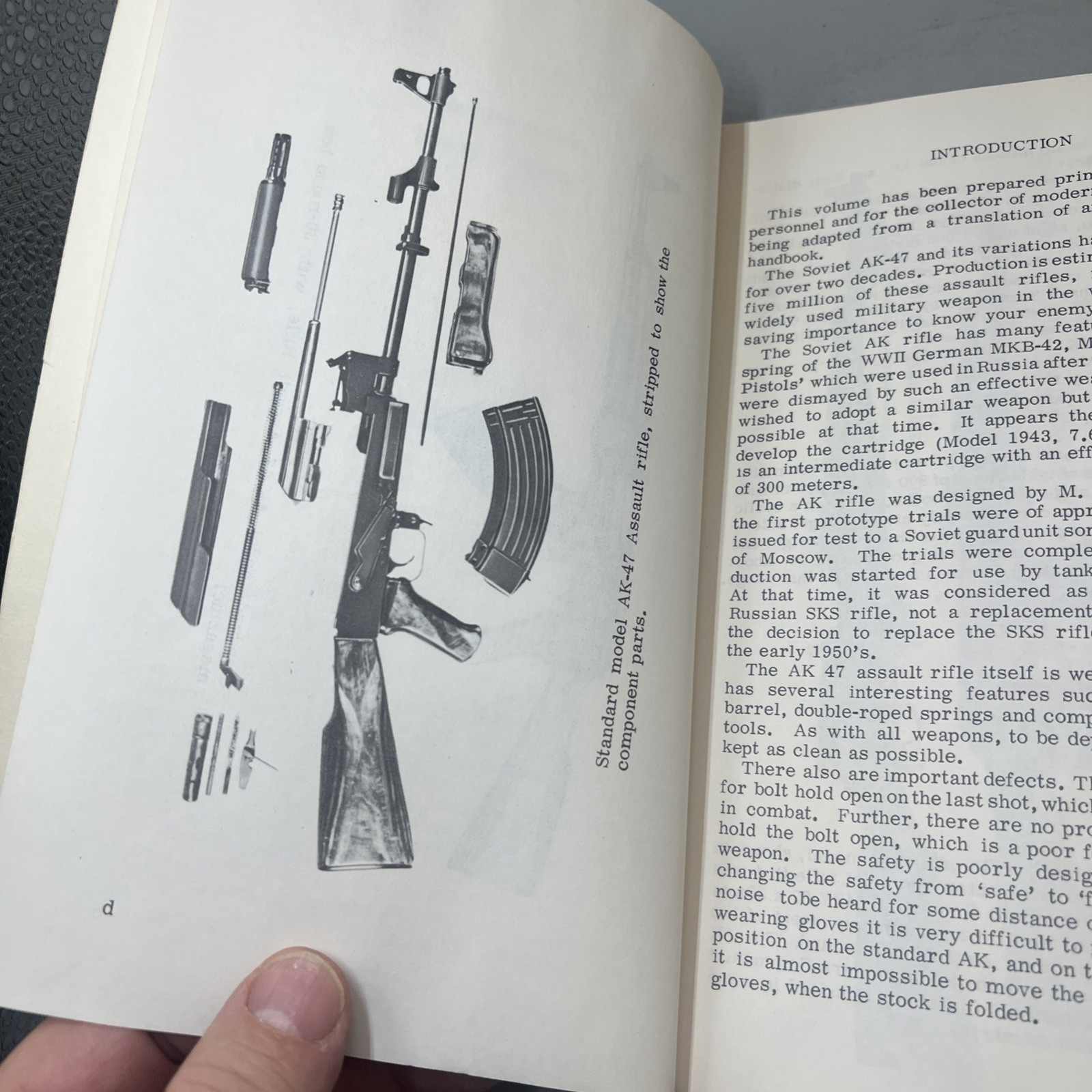 The Ak-47 Assault Rifle By Wyant Lamont – PB – Desert Publications