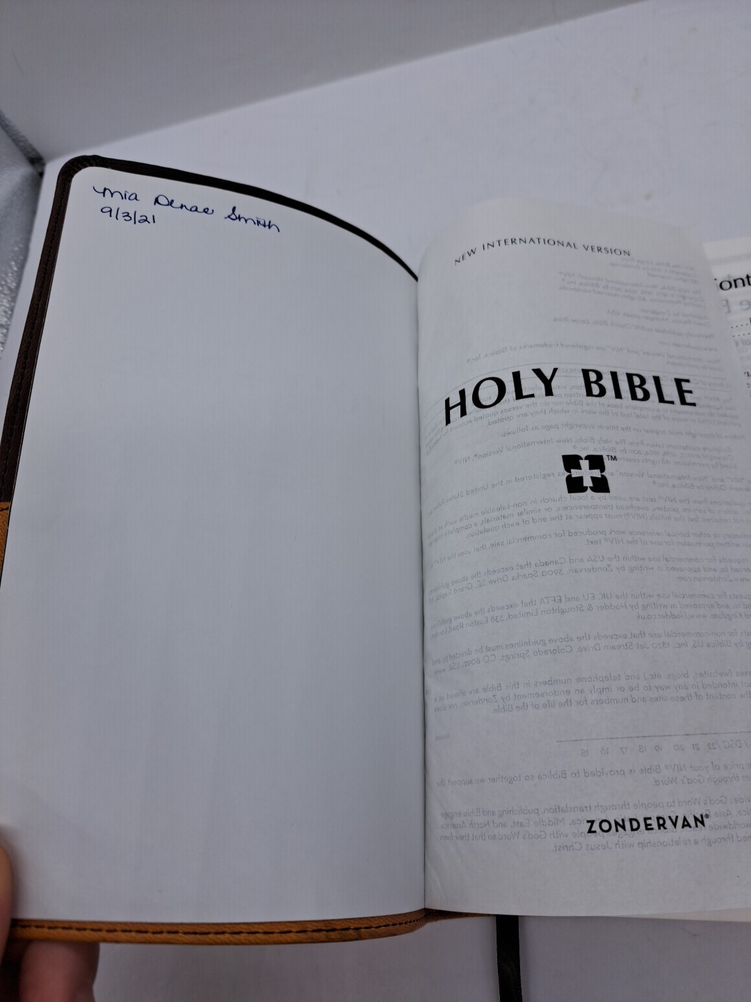 Zondervan Holy Bible NIV New International Version Large Print 2011