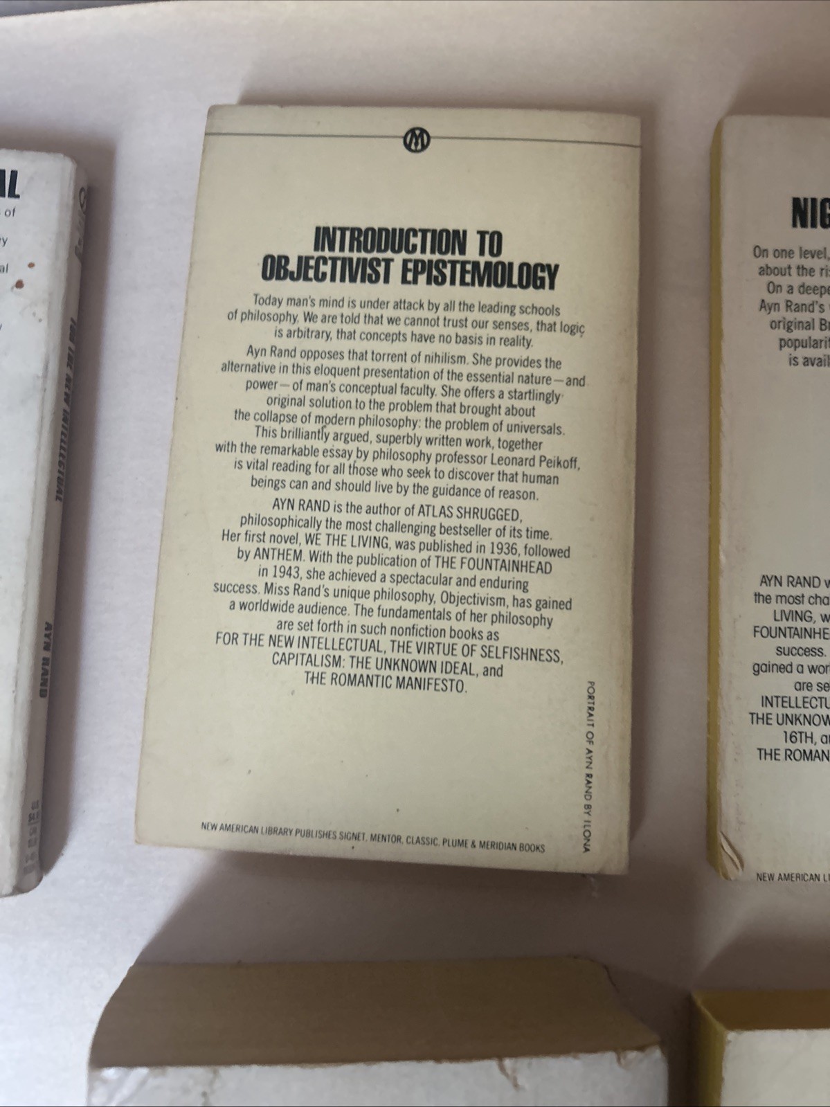 Lot of 5 Ayn Rand vintage Signet paperbacks : The Fountainhead