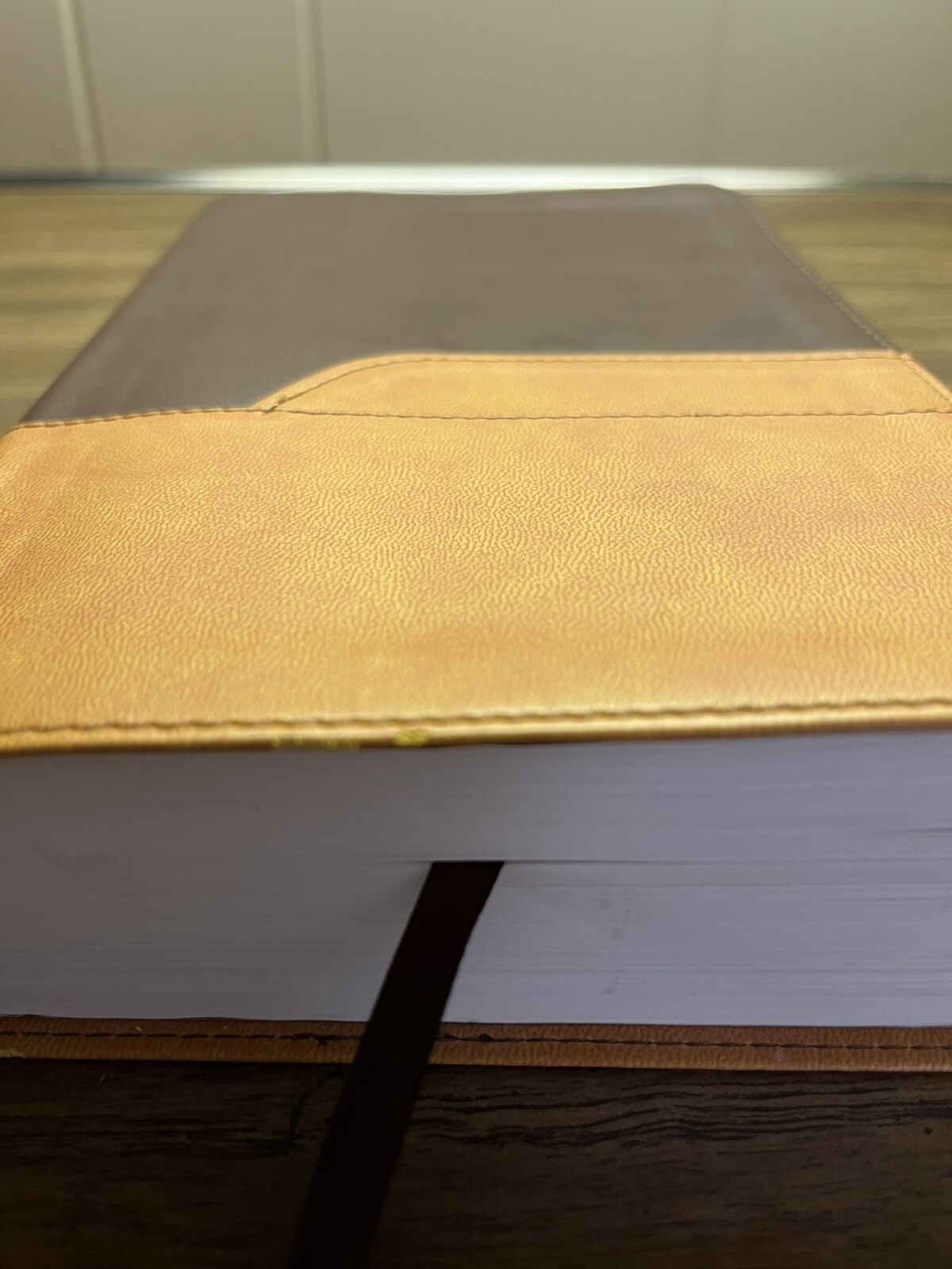 LARGE PRINT Zondervan NIV Church Bible 2011 Italian Duo-Tone Brown / Tan CLEAN