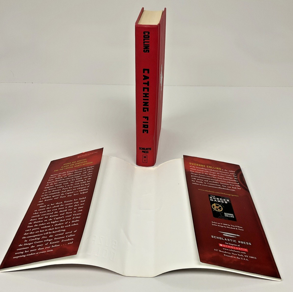Hunger Games Trilogy, Set of Three, by Suzanne Collins