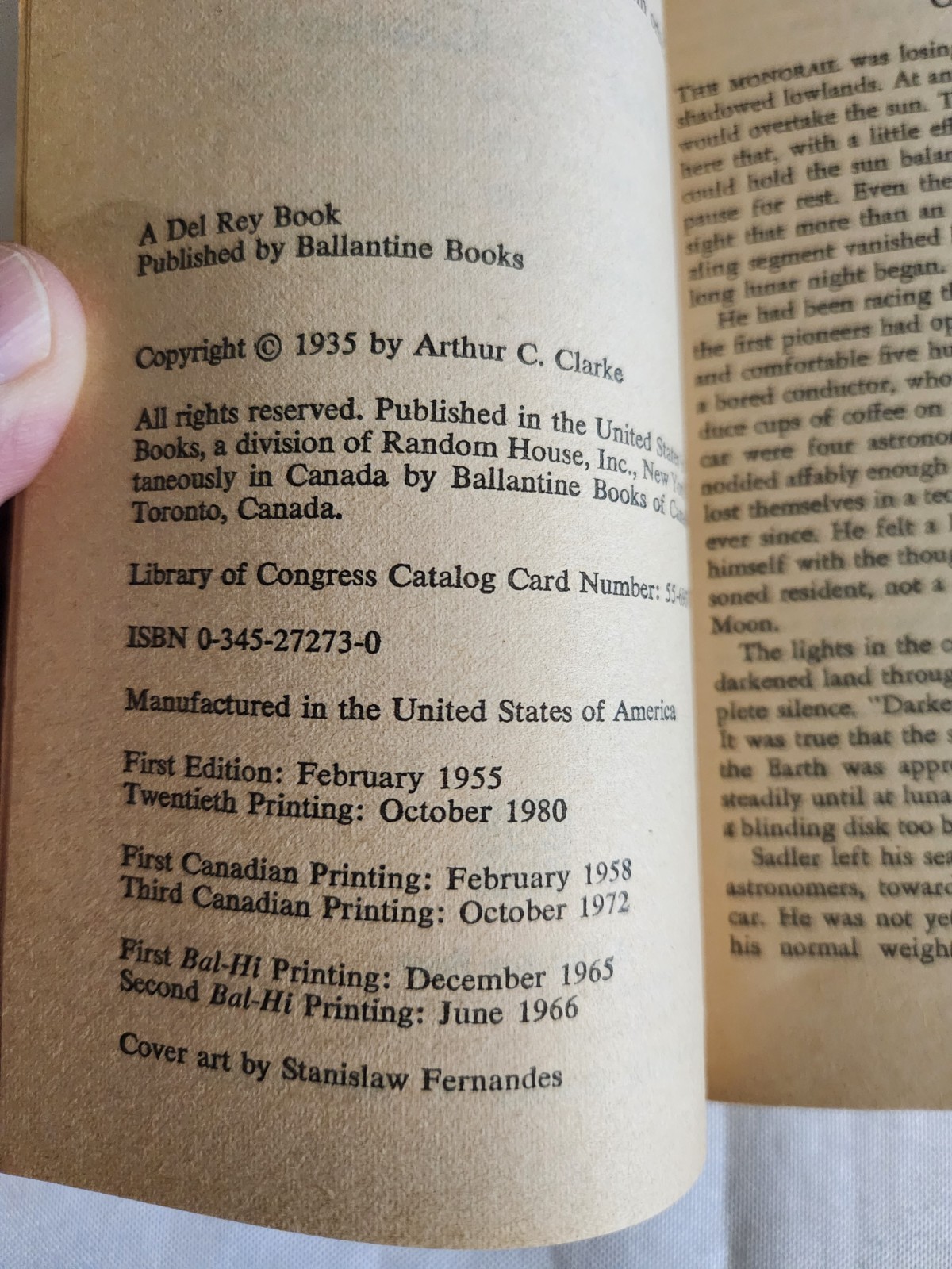 5 VTG Arthur C. Clarke Paperbacks – Earthlight, Childhood’s End, White Heart +