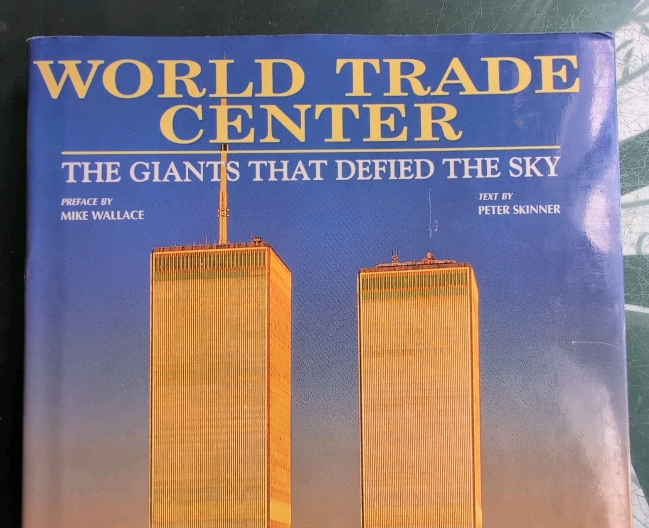 World Trade Center Oversized ( Tall ) HC Book Photos 9/11 Foldout Pages EXC Cond