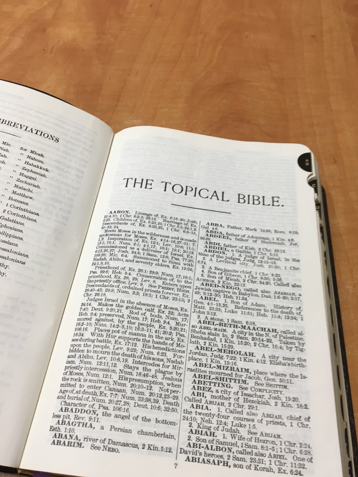 Nave’s Topical Bible Thumb-Indexed Southwestern 1962 Black Imitation Leather AEG