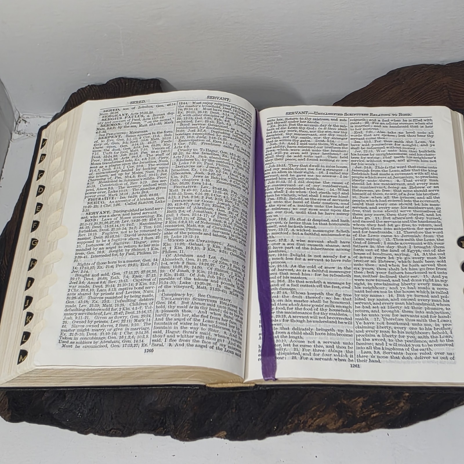 Nave’s Topical Bible Digest Black Leather Bound Thumb Indexed 1962 Southwestern