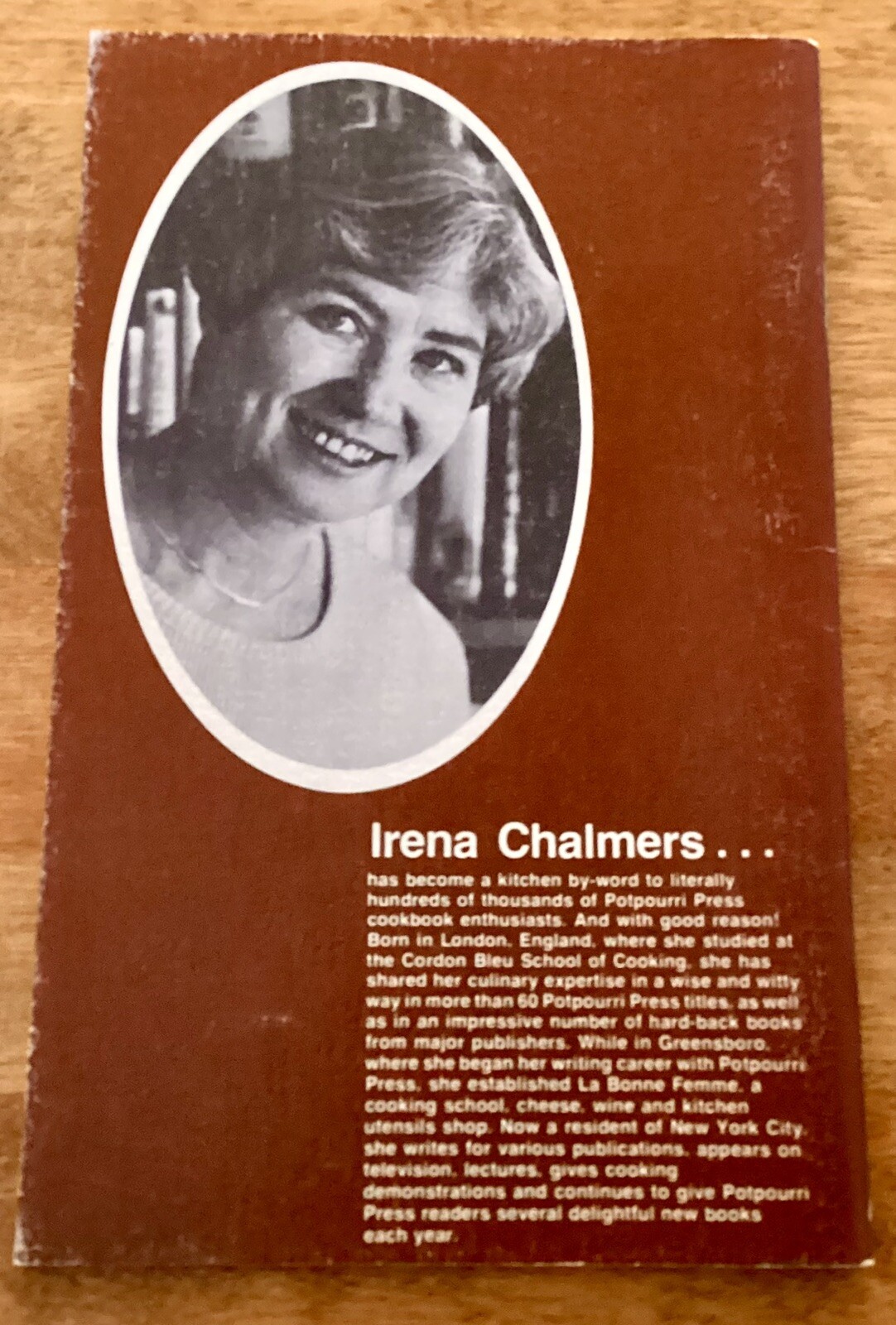 VTG 1974 Softcover Cookbook, COOKING IN CLAY, Arena Chalmers, Potpourri Press