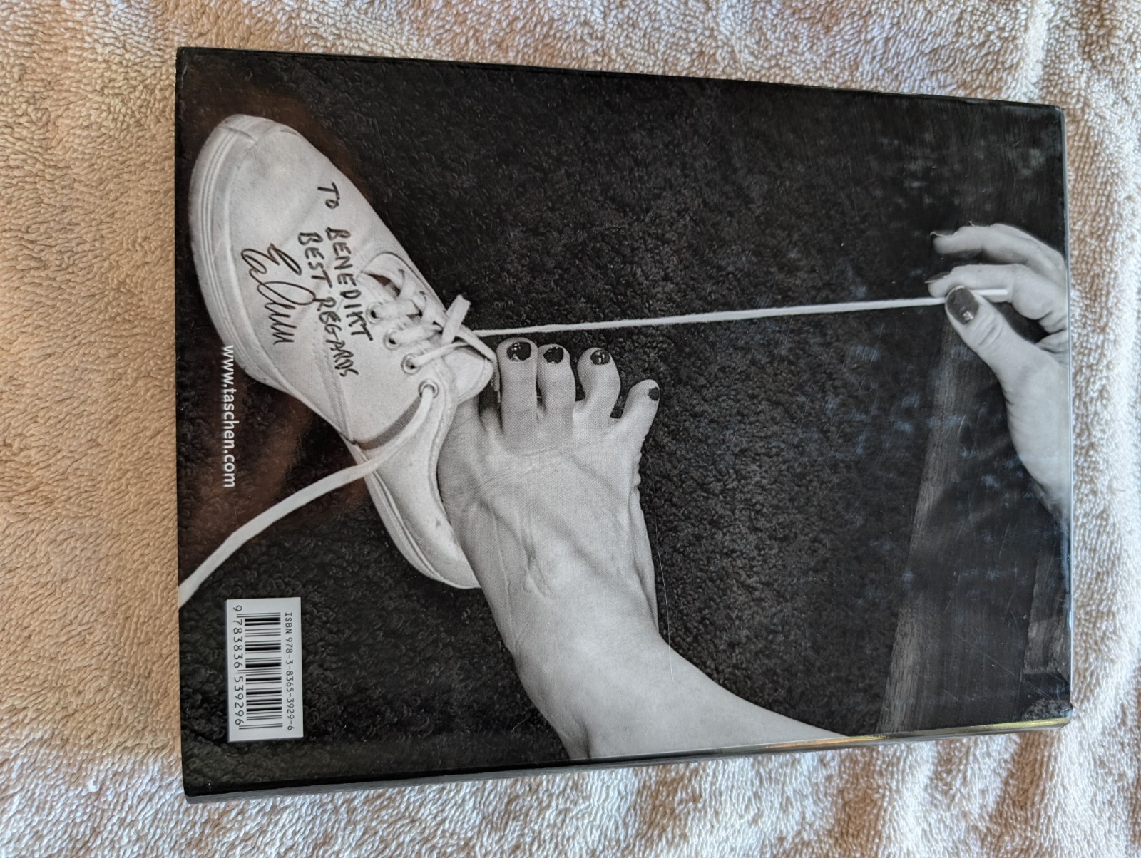 ELMER BATTERS: FROM THE TIP OF THE TOES TO THE TOP OF THE HOSE Taschen
