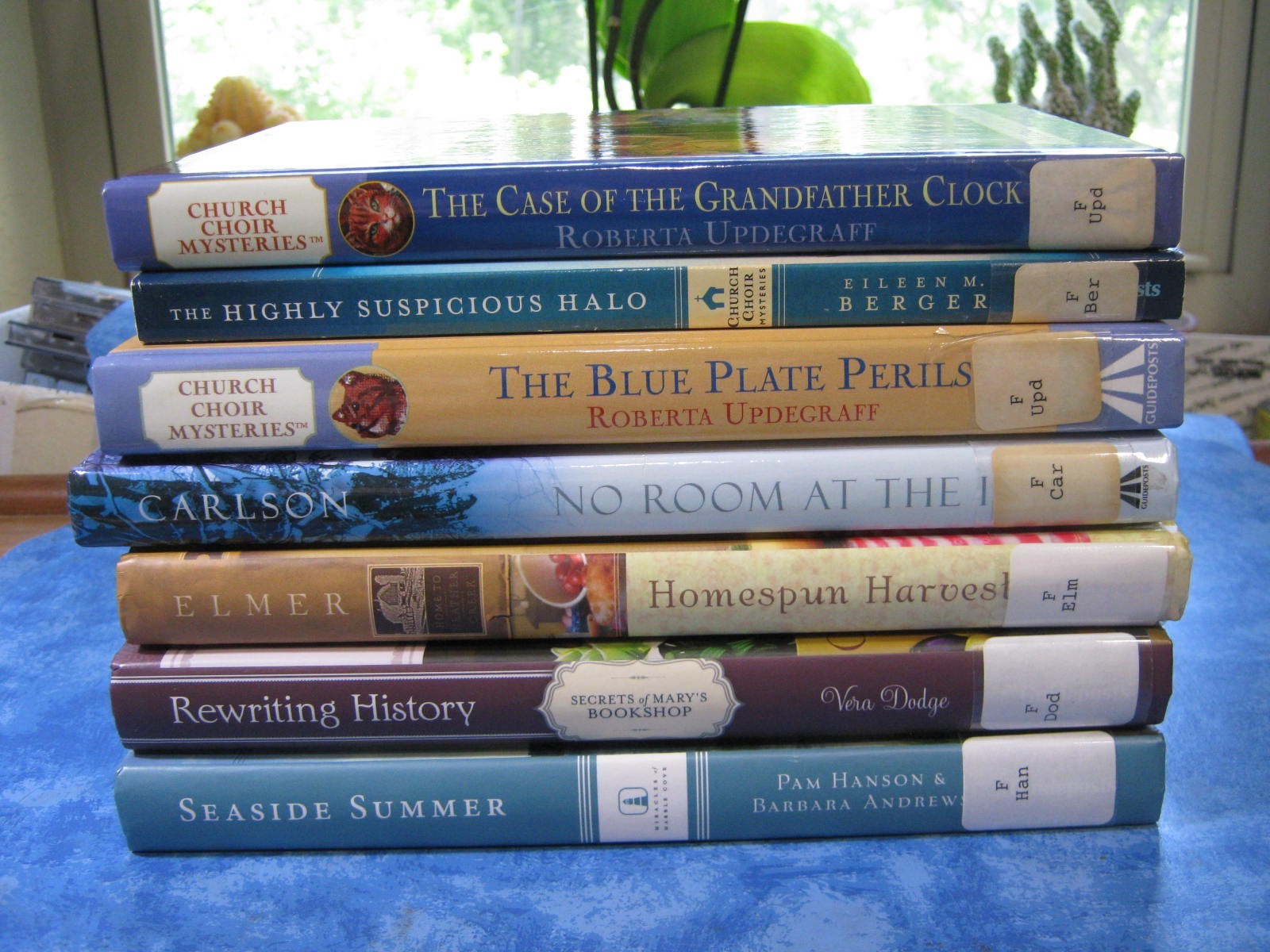 LOT OF 8 GUIDEPOSTS MYSTERY & INSPIRATIONAL FICTION 6 HC VGC