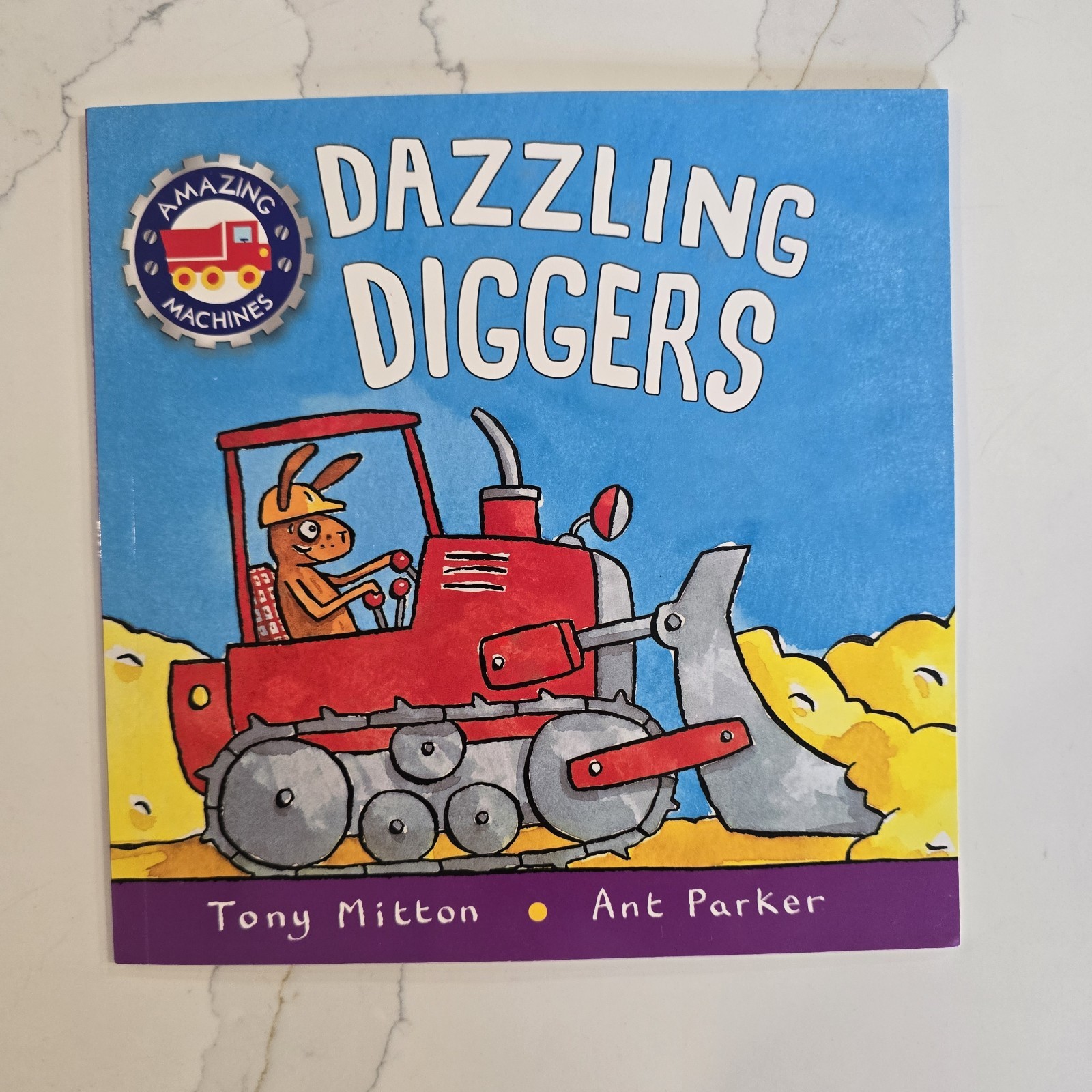 Dazzling Diggers (Amazing Machines) – Paperback By Mitton, Tony – GOOD