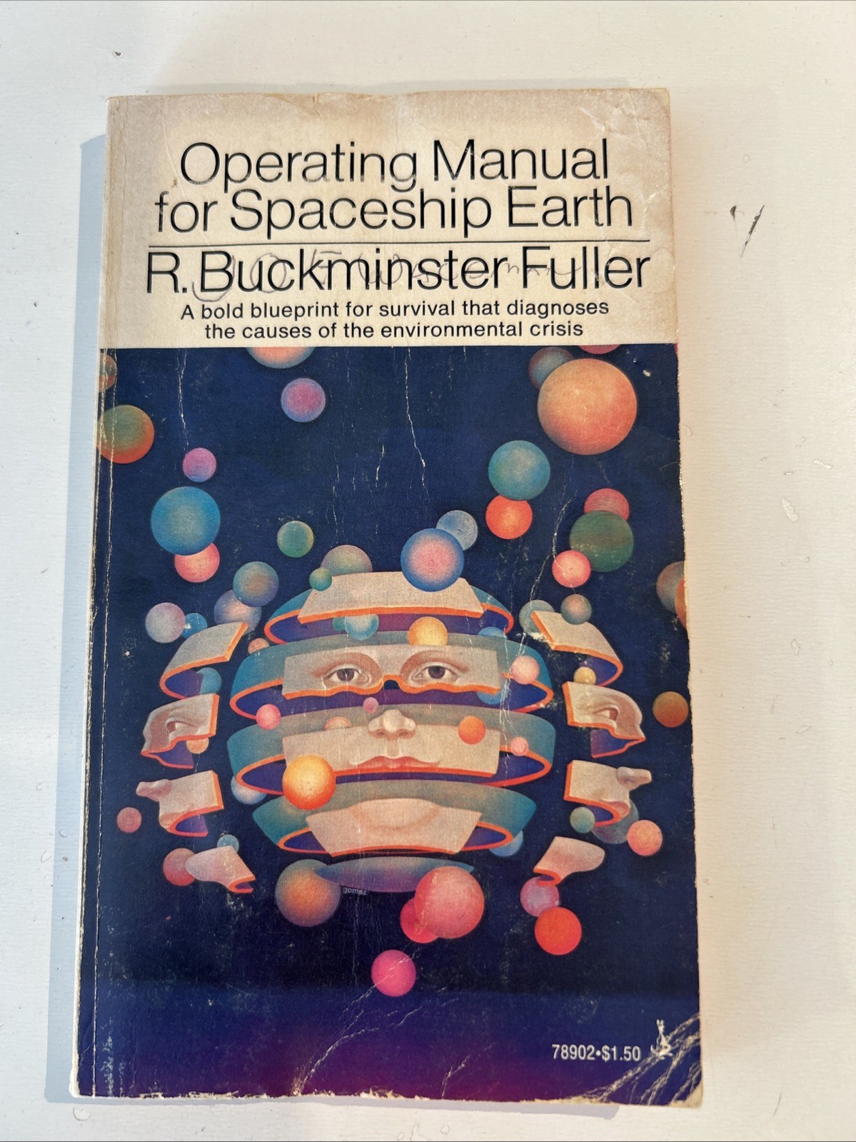 Operating Manual for Spaceship Earth, R. Buckminster Fuller VTG 1974 paperback