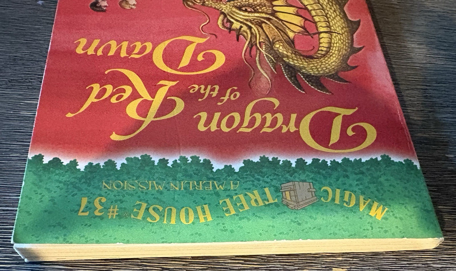 Dragon Of The Red Dawn: Magic Tree House #37/Signature Edition By Mary Pope Osb