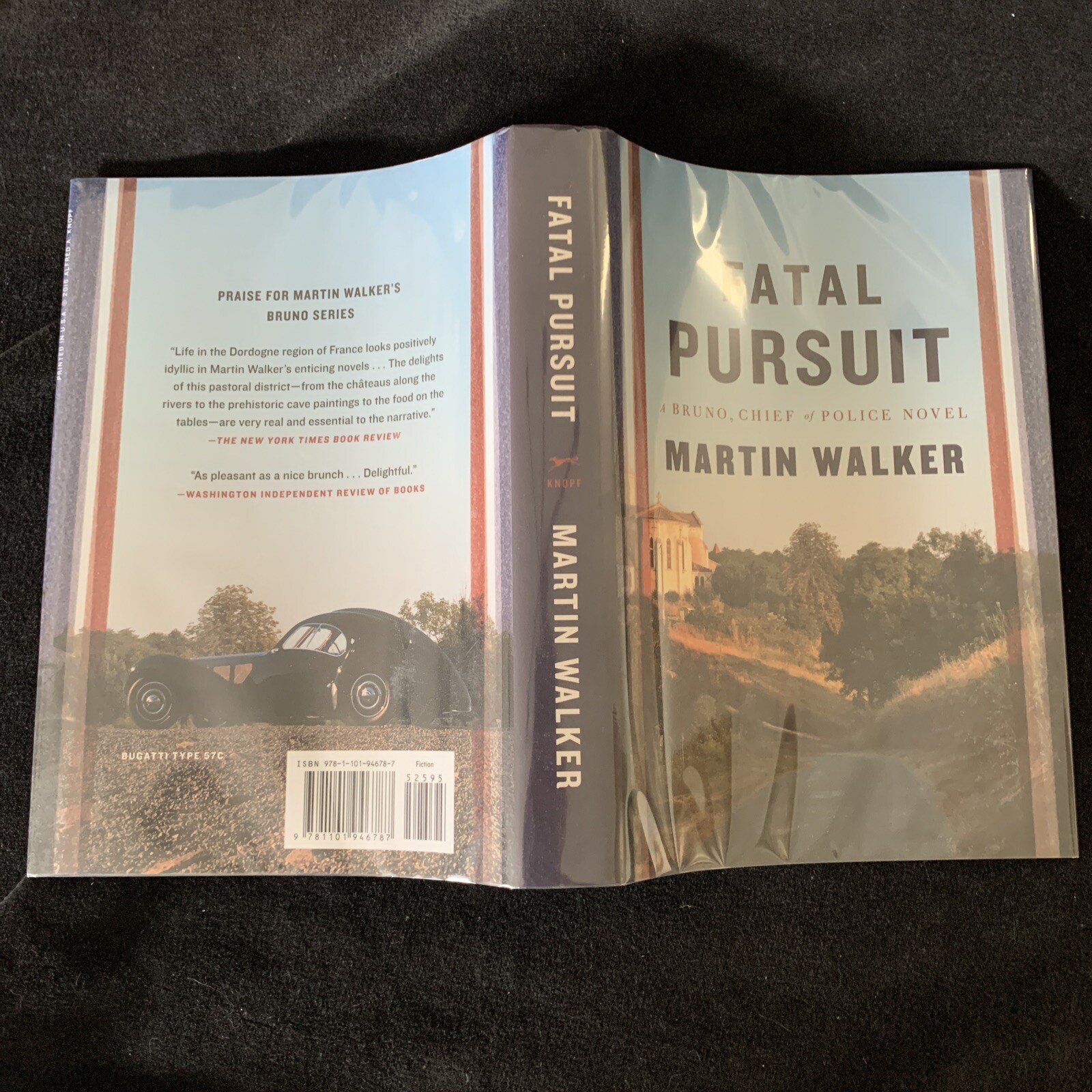 Signed, 1st edition! Fatal Pursuit by Walker, Martin 2016 HCDJ/DJ cover Like new