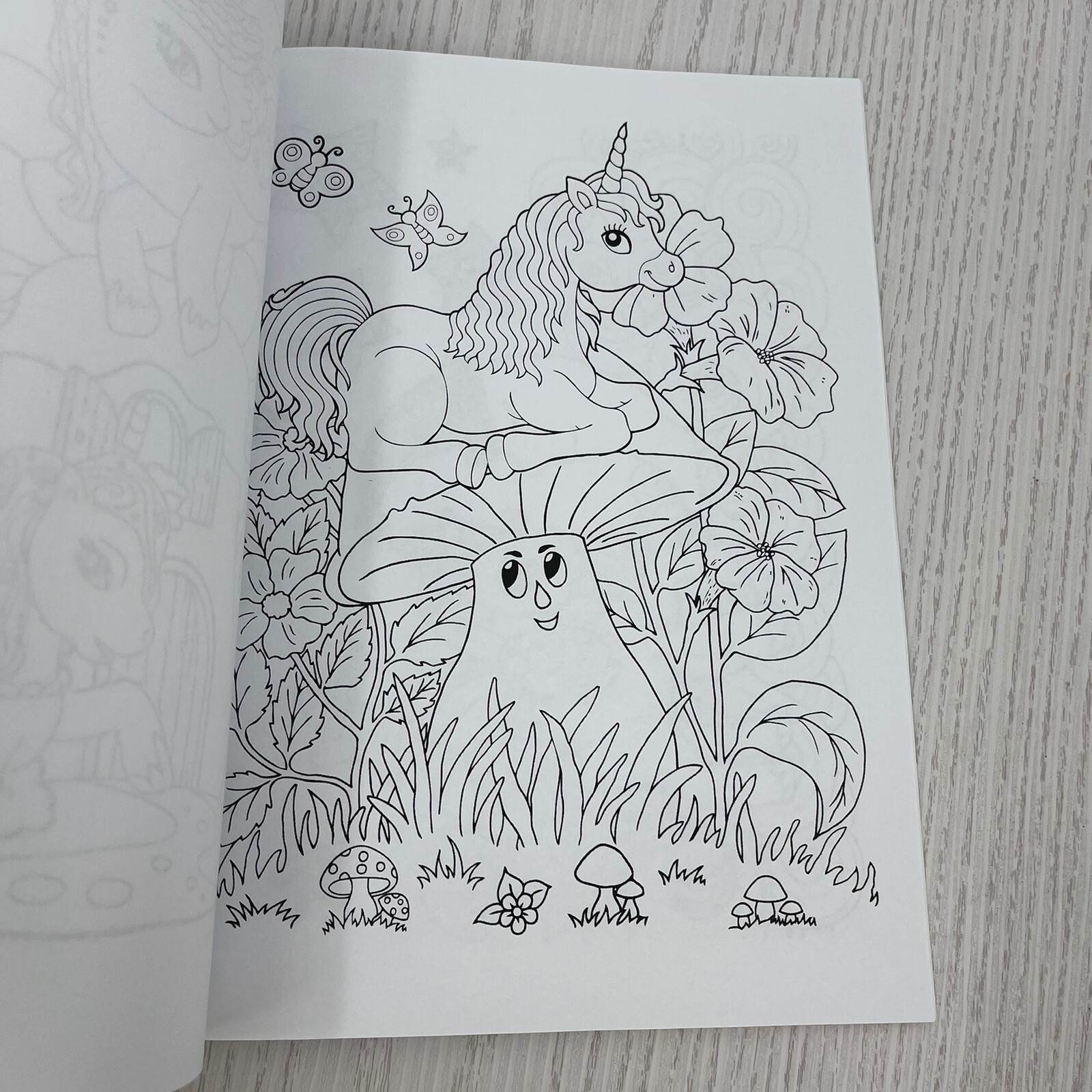 Unicorn Coloring Book: For Kids Ages 4-8 – Silly Bear Coloring Books