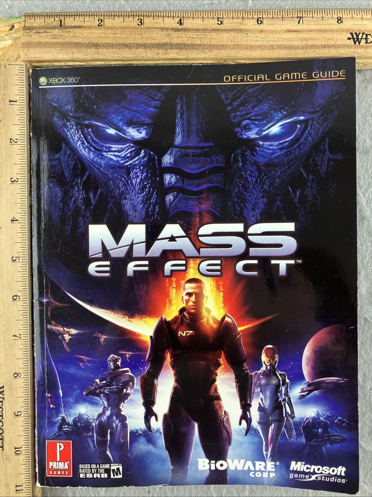 Mass Effect Prima Strategy Guide With Poster Good Condition