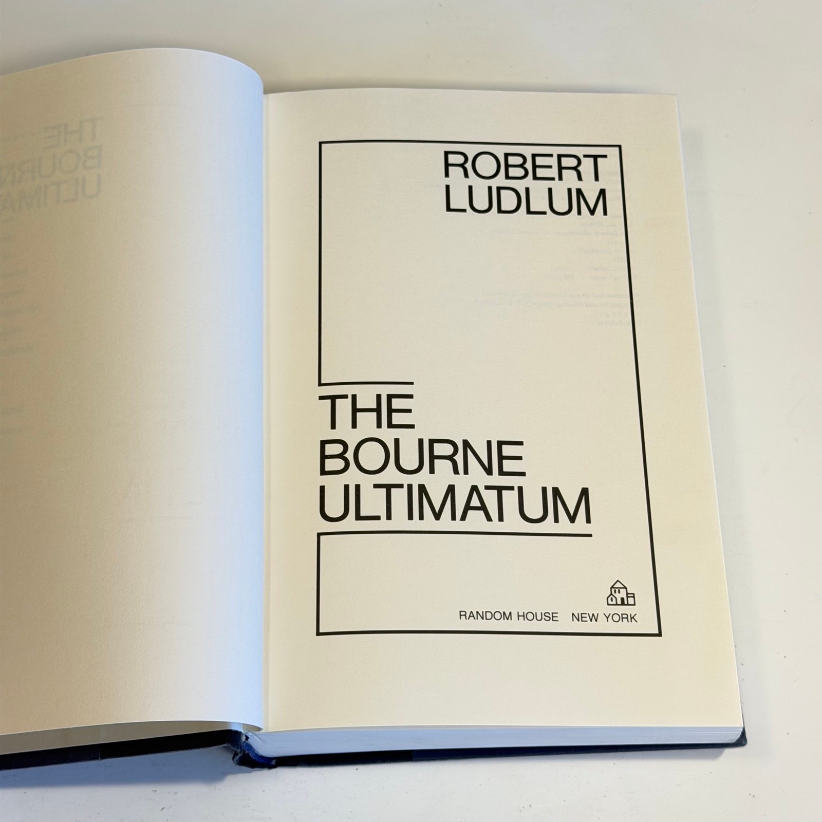 Robert Ludlum The Bourne Ultimatum 1990 First Edition 2nd Printing HC