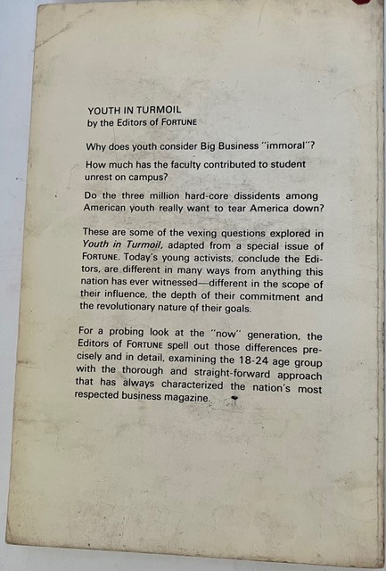 Youth In Turmoil: A Time Life Book. 1969. Soft Cover – 159 pages
