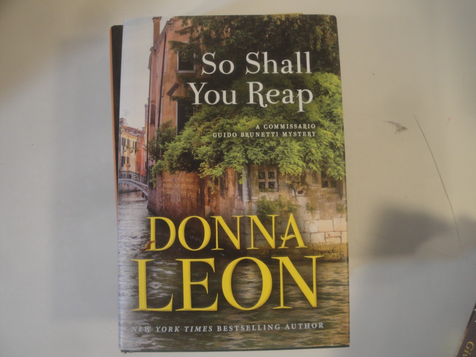 Donna Leon HC/DJ/ Lot: A Commissario Guido Brunetti Mystery/ LOT OF 12